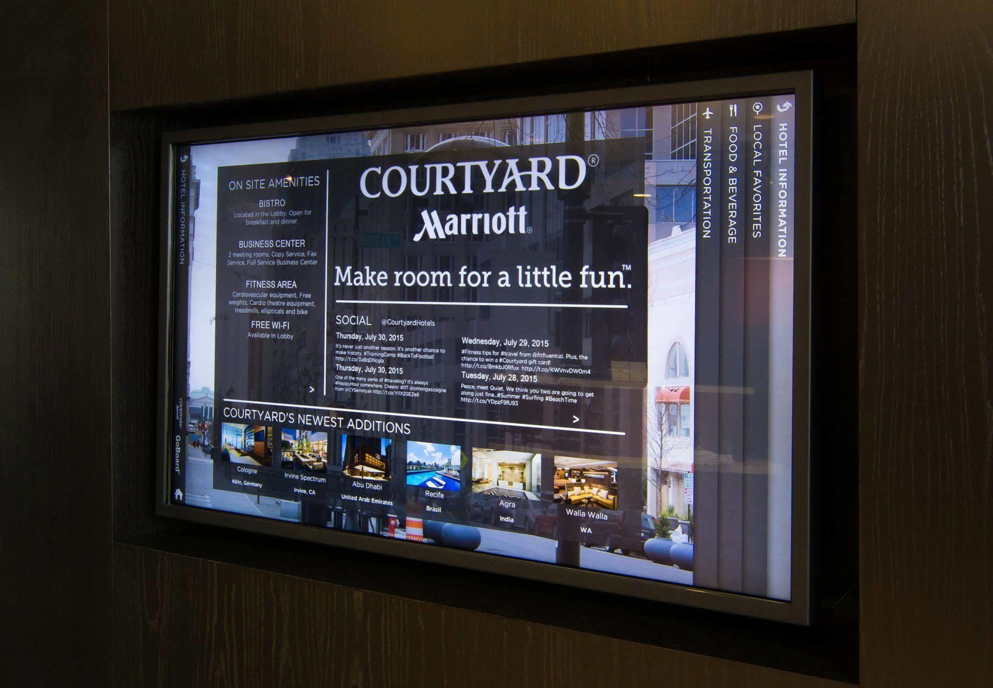 Courtyard By Marriott Appleton Riverfront Hotel Exterior photo