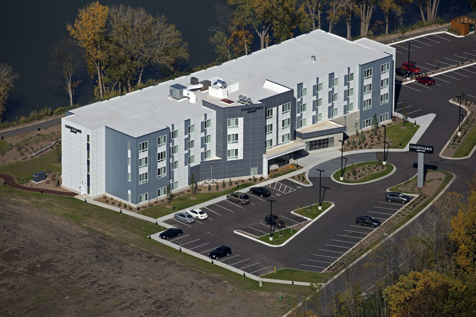 Courtyard By Marriott Appleton Riverfront Hotel Exterior photo